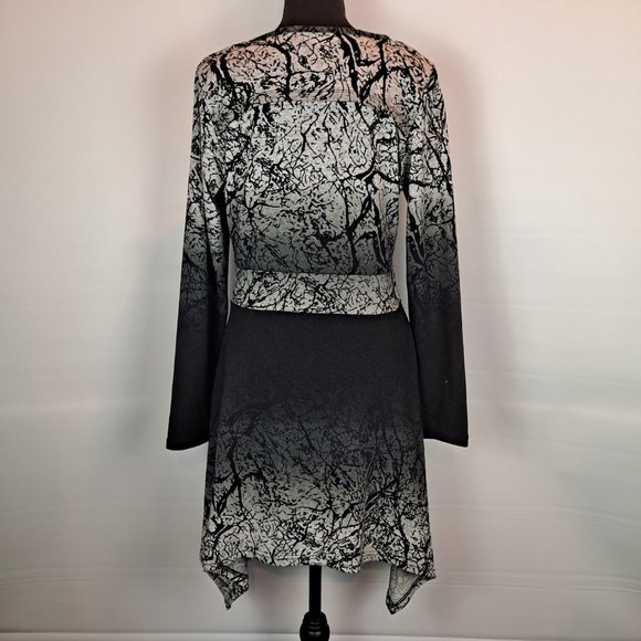 Papillon Long Sleeve Dress with Pockets Size L - Picture 2 of 11